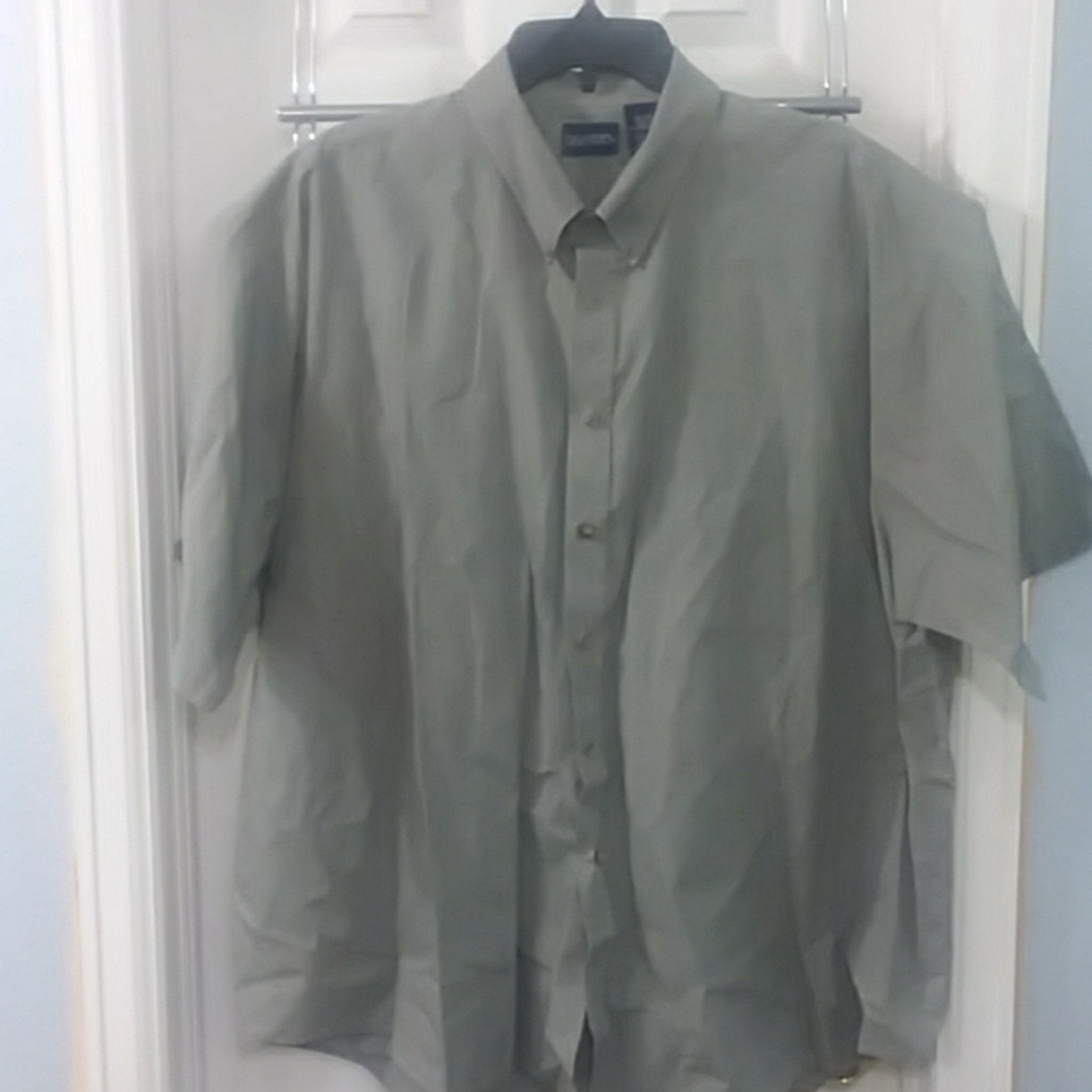 Puritan button down short sleeve shirt